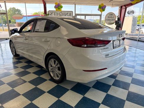 Used 2017 Hyundai Elantra SE FWD image 3