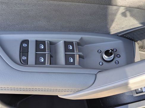 Used 2024 Audi SQ5 Premium Plus w/ Premium Plus Package image 20