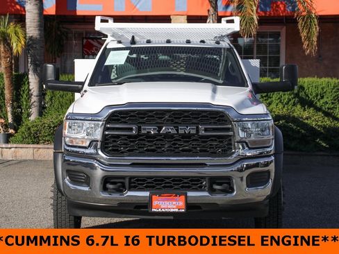 Used 2022 RAM 5500 Tradesman w/ Chrome Appearance Group image 3