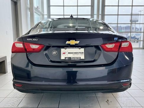 Used 2017 Chevrolet Malibu Hybrid image 36