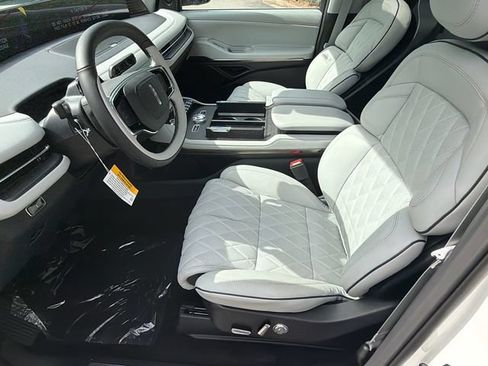 New 2027 Lincoln Navigator L Black Label AWD/4WD image 10