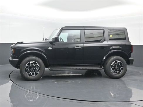 New 2025 Ford Bronco Outer Banks image 4