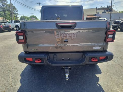 Used 2021 Jeep Gladiator Rubicon AWD/4WD image 6