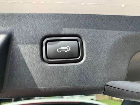 Certified 2025 Hyundai Tucson Limited image 7