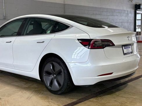 Used 2020 Tesla Model 3 Standard Range Plus image 13