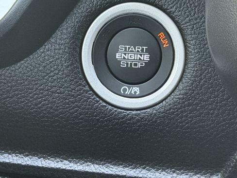 Used 2022 RAM 1500 Big Horn AWD/4WD image 32