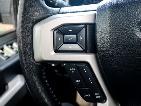 Used 2018 Ford F150 Lariat w/ Equipment Group 502A Luxury image 19