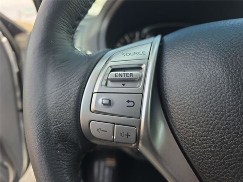 Used 2016 Nissan Altima 2.5 SL w/ Moonroof Package FWD image 25