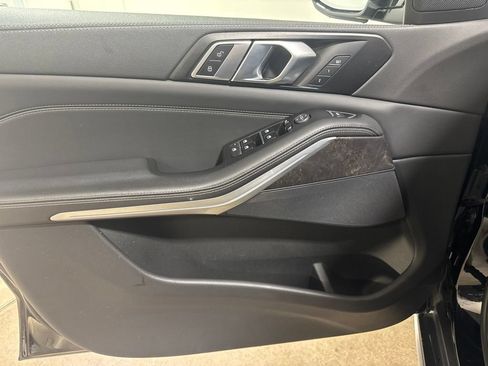 Used 2023 BMW X5 xDrive40i w/ Premium Package AWD/4WD image 17