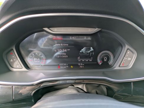 Used 2023 Audi Q3 2.0T Premium Plus w/ Premium Plus Package image 27