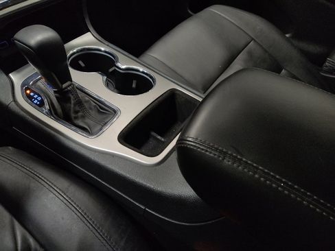 Used 2018 Jeep Grand Cherokee Limited RWD image 26