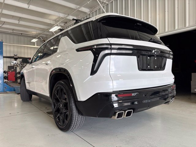 Used 2025 Chevrolet Traverse RS AWD/4WD image 12