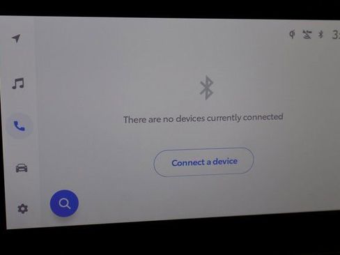 Used 2025 Toyota Camry SE image 25