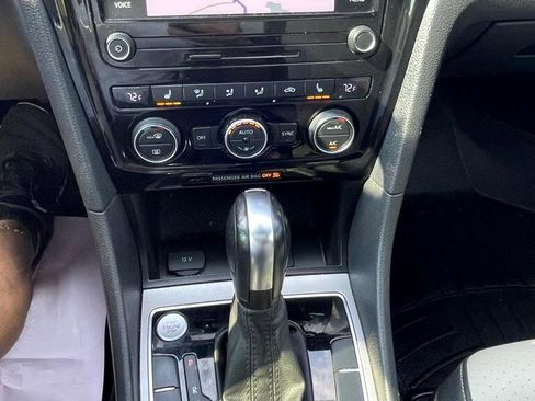 Used 2022 Volkswagen Passat 2.0T R-Line image 20