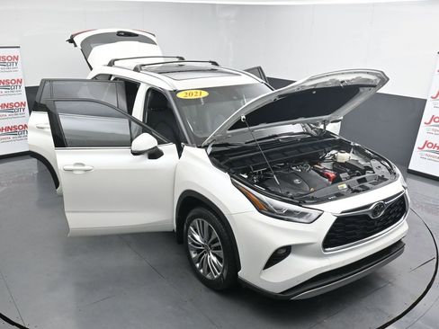 Used 2021 Toyota Highlander Platinum image 48