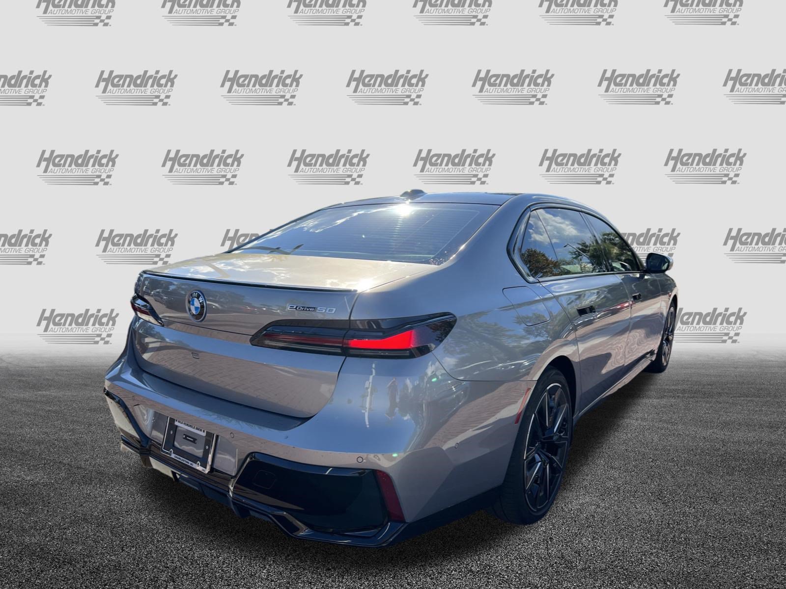 Used 2024 BMW i7 eDrive50 w/ M Sport Package RWD image 10