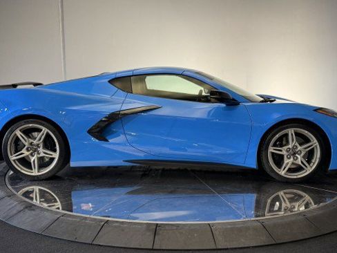 Used 2024 Chevrolet Corvette Stingray Premium Cpe w/ Z51 Performance Package RWD image 29