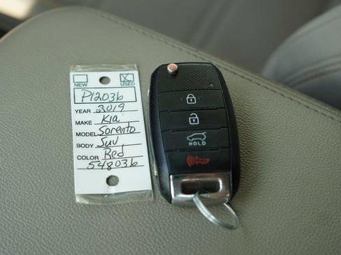 Used 2019 Kia Sorento FWD image 31