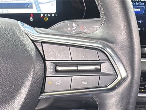 Used 2025 Chevrolet Equinox LT image 22