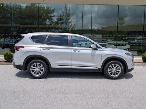 Used 2019 Hyundai Santa Fe SE FWD image 9