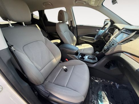 Used 2017 Hyundai Santa Fe Sport w/ 2.4L Value Package 06 FWD image 19