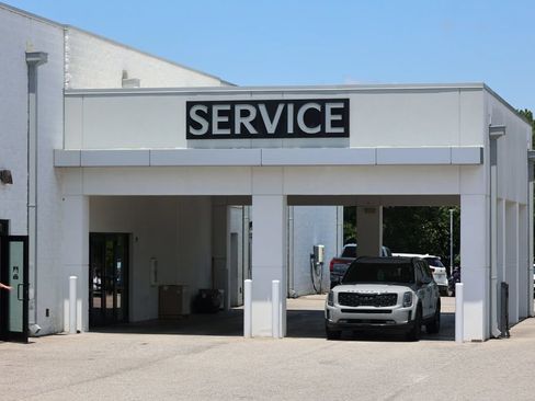 Used 2025 Volkswagen Tiguan S FWD image 7