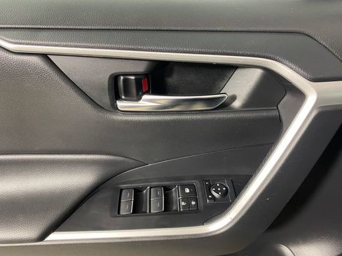 Certified 2024 Toyota RAV4 XLE FWD image 21