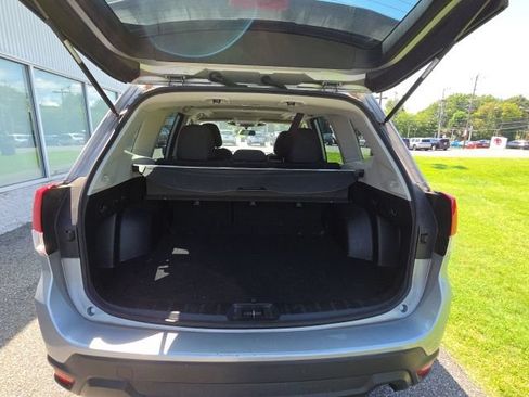 Used 2023 Subaru Forester Premium AWD/4WD image 10