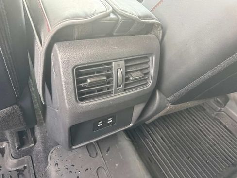 Used 2025 Nissan Rogue SV AWD/4WD image 18