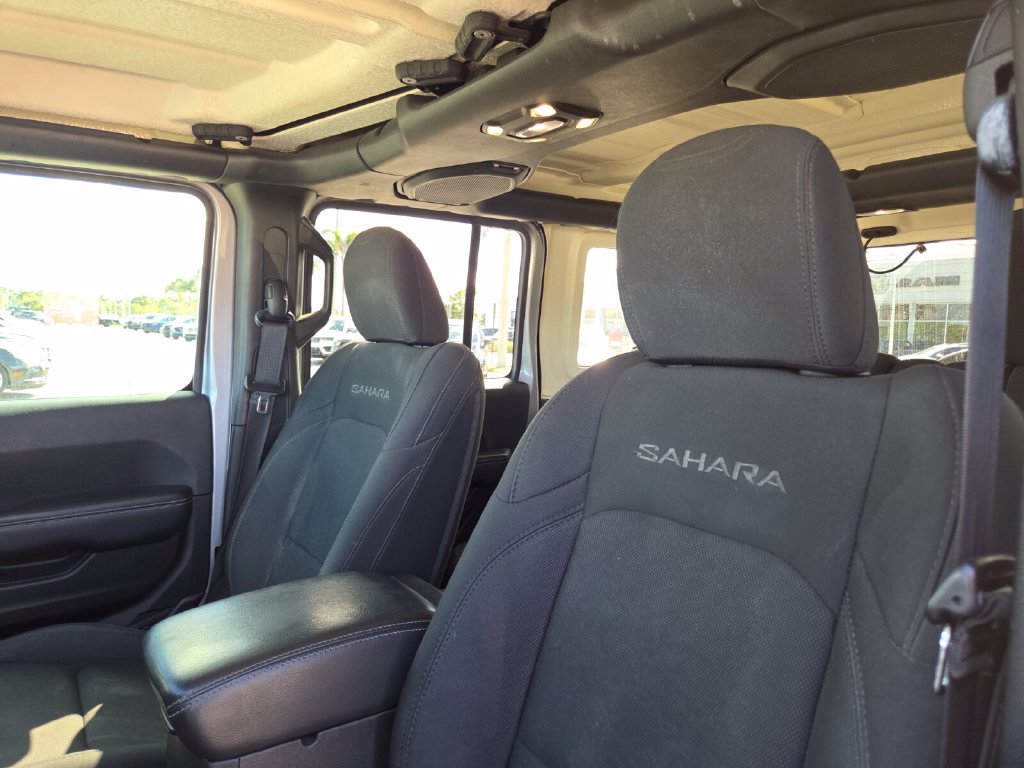 Used 2019 Jeep Wrangler Unlimited Sahara AWD/4WD image 25