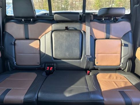 Used 2022 Chevrolet Silverado 2500 High Country w/ Safety Package II image 36