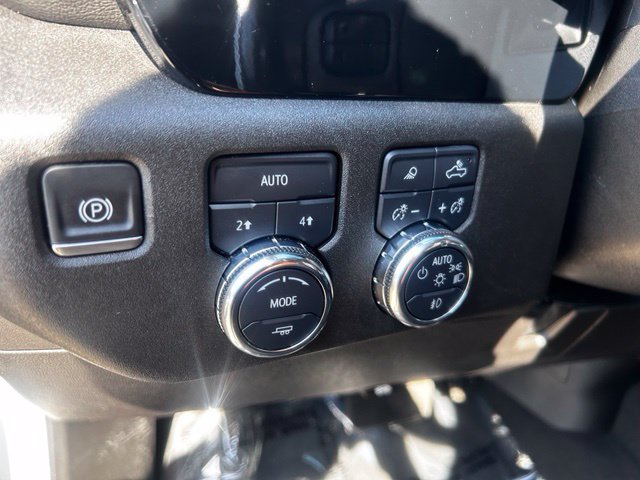 Certified 2025 GMC Sierra 1500 SLT AWD/4WD image 21
