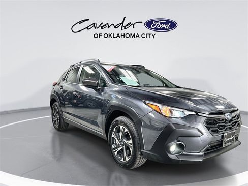 Used 2025 Subaru Crosstrek 2.0i Premium image 2