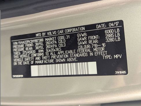 Used 2017 Volvo XC90 T6 Momentum w/ Vision Package image 31