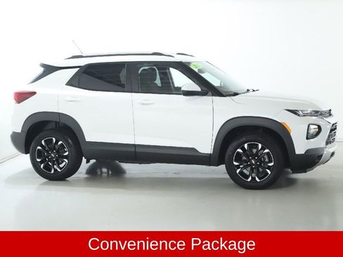 Used 2023 Chevrolet TrailBlazer LT w/ Convenience Package AWD/4WD image 12