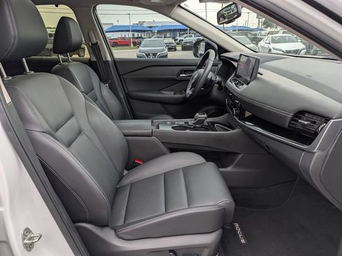 Used 2024 Nissan Rogue SL w/ SL Premium Package FWD image 33