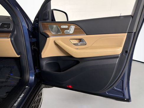 Certified 2025 Mercedes-Benz GLE 450e 4MATIC image 25