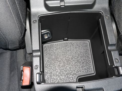 Used 2022 Jeep Wrangler Sport image 25