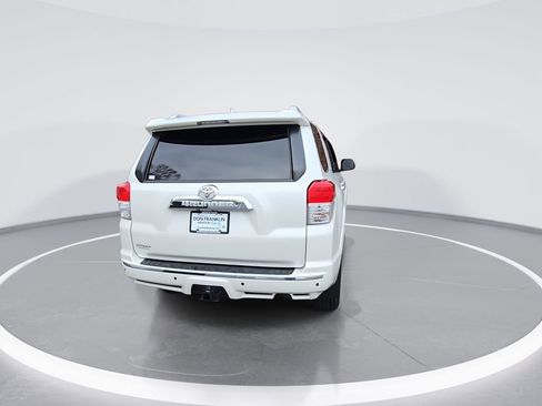 Used 2012 Toyota 4Runner SR5 w/ Convenience Pkg image 8