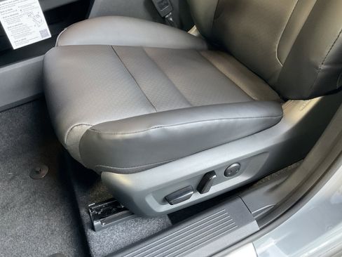 Used 2026 Nissan Rogue SV image 32