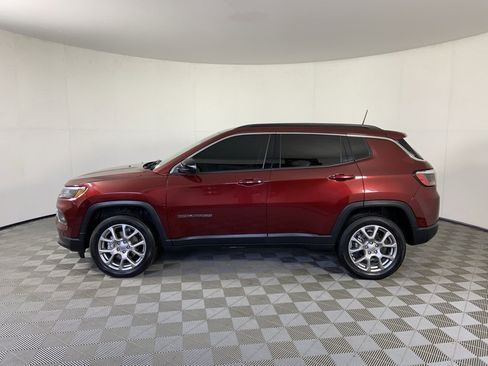 Used 2022 Jeep Compass Latitude image 6