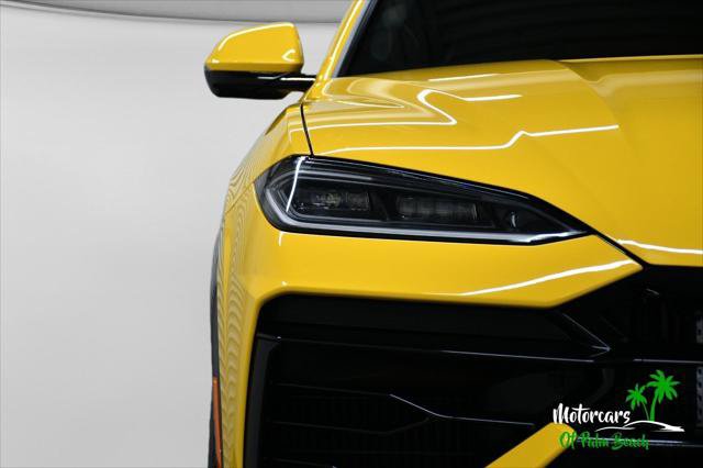 Used 2025 Lamborghini Urus SE AWD/4WD image 23