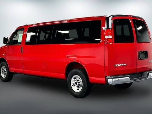 Used 2025 GMC Savana 3500 LT w/ LT Preferred Equipment Group RWD image 5