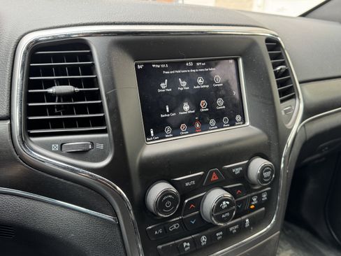 Used 2018 Jeep Grand Cherokee Limited image 20