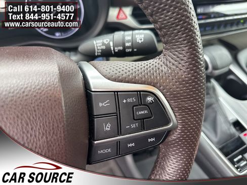 Used 2022 Toyota Sienna Platinum image 19