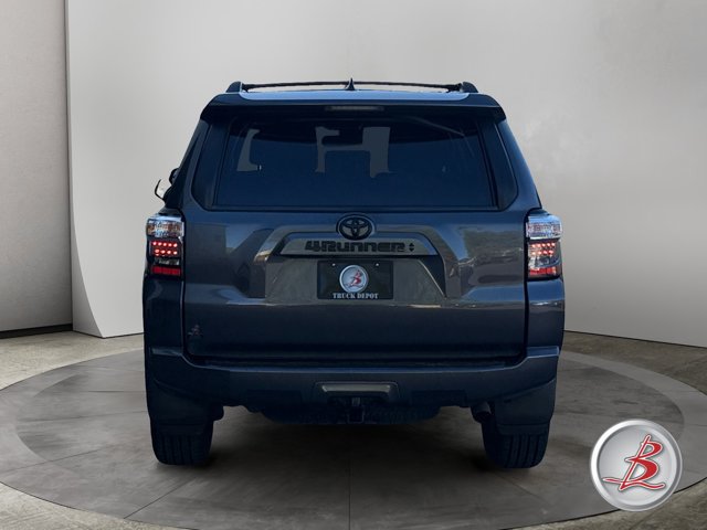 Used 2020 Toyota 4Runner SR5 Premium w/ Moonroof Package AWD/4WD image 6