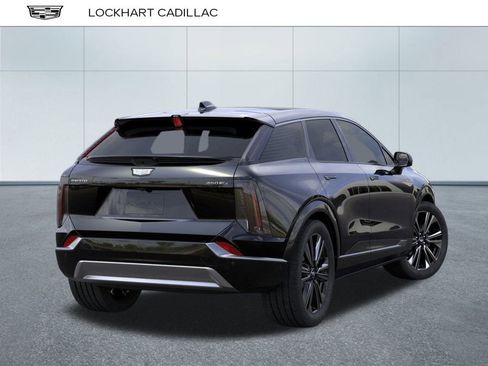 New 2026 Cadillac Optiq Luxury 2 image 4