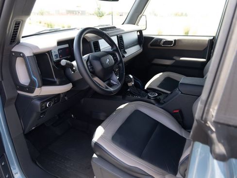 Used 2023 Ford Bronco Wildtrak AWD/4WD image 12