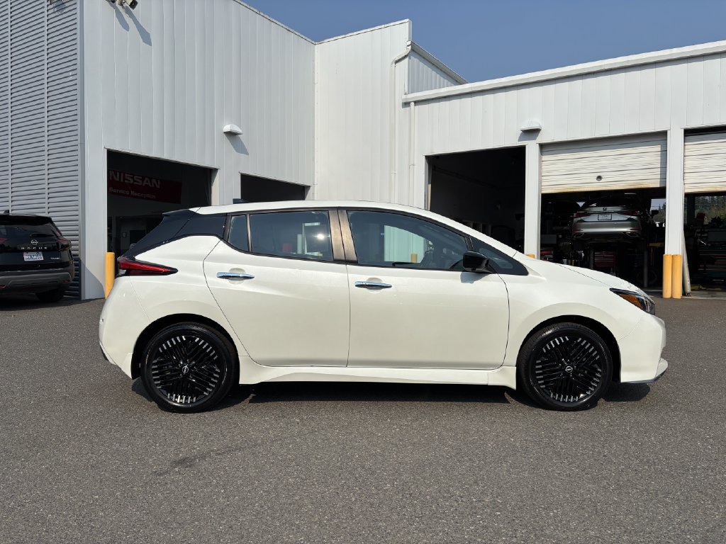 Used 2024 Nissan Leaf SV Plus FWD image 8