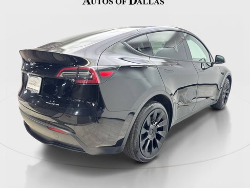Used 2023 Tesla Model Y Long Range AWD/4WD image 6